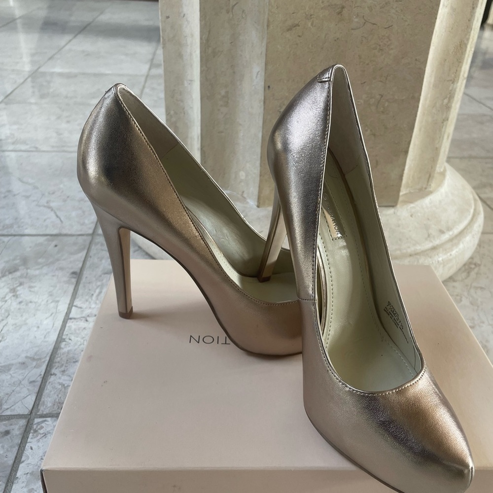 BCBG heels, beautiful for special occasions and the holiday seasons; never worn.